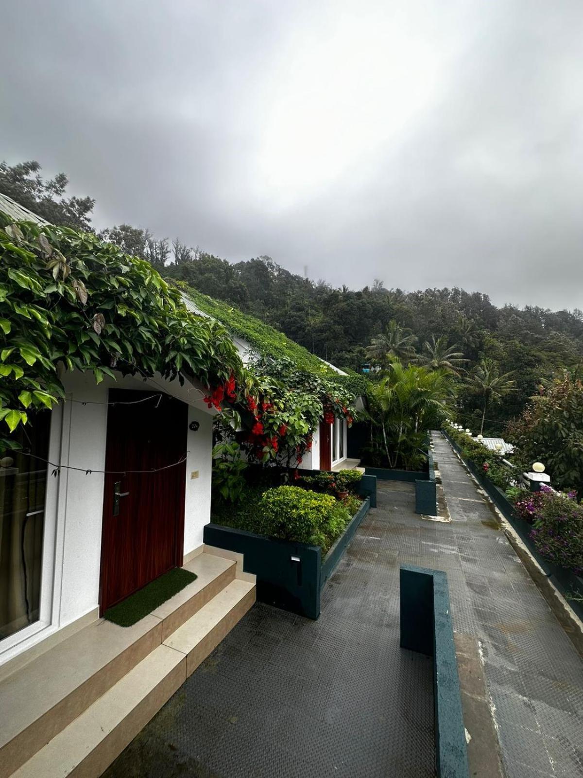 Munnar Tea Hills Resort - Mthr Exterior foto